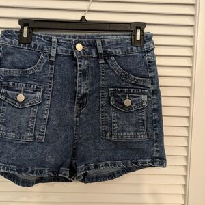 Wom Size M Shorts New No Tag
